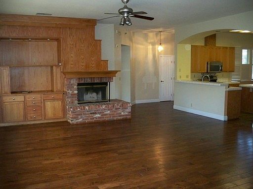 4th image of 8042 Clanfield Way