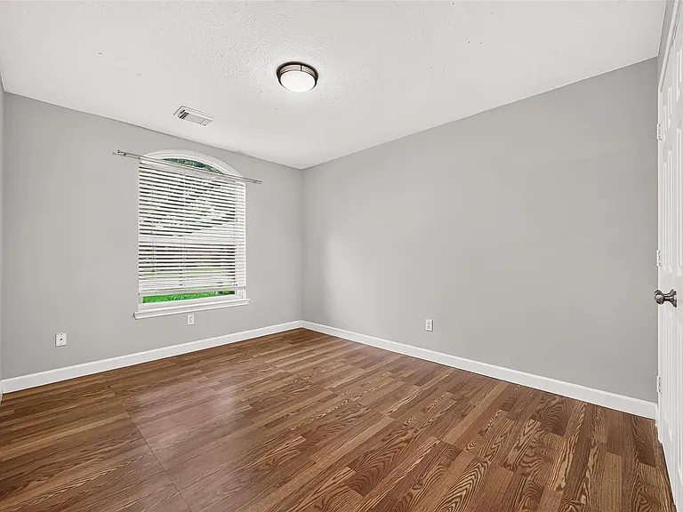 1810 Ashton Village Dr — Photo 18