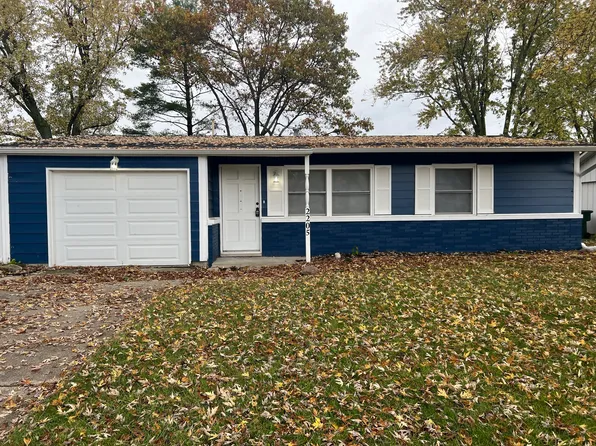 2205 W Sherman Dr, Muncie, IN 47304