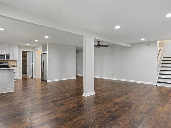 2nd image of 263 Mountainview Cir #A