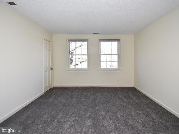 5th image of 4216 35th St S Unit B1