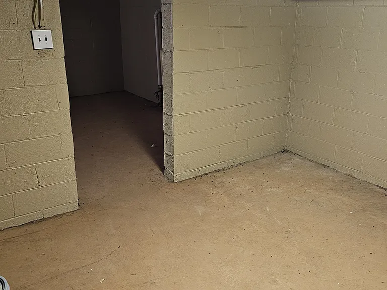 548 Greenway Dr — Photo 18