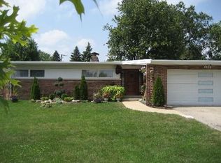 602 S Wille St, Mount Prospect, IL 60056