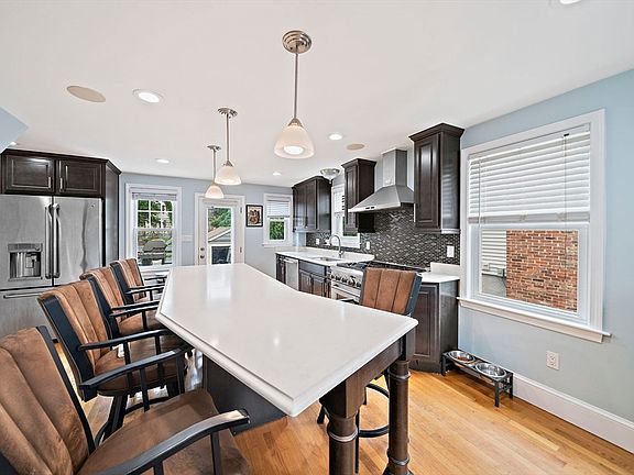 4th image of 185 Hamilton Ave