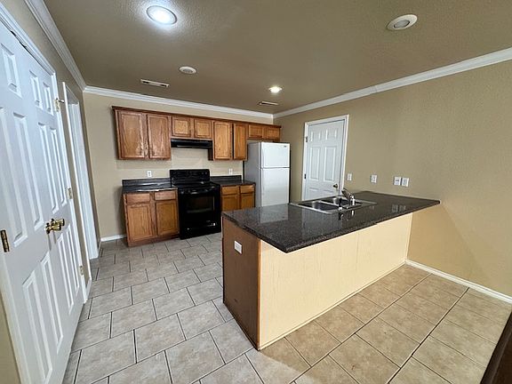 4th image of 1557 N Evening Shade Dr