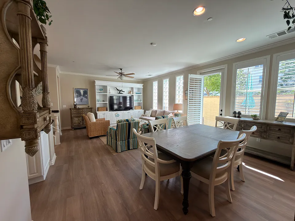 8253 Noelle Dr