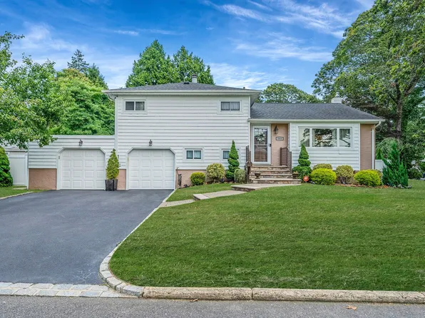 503 Thorn Street, North Babylon, NY 11703