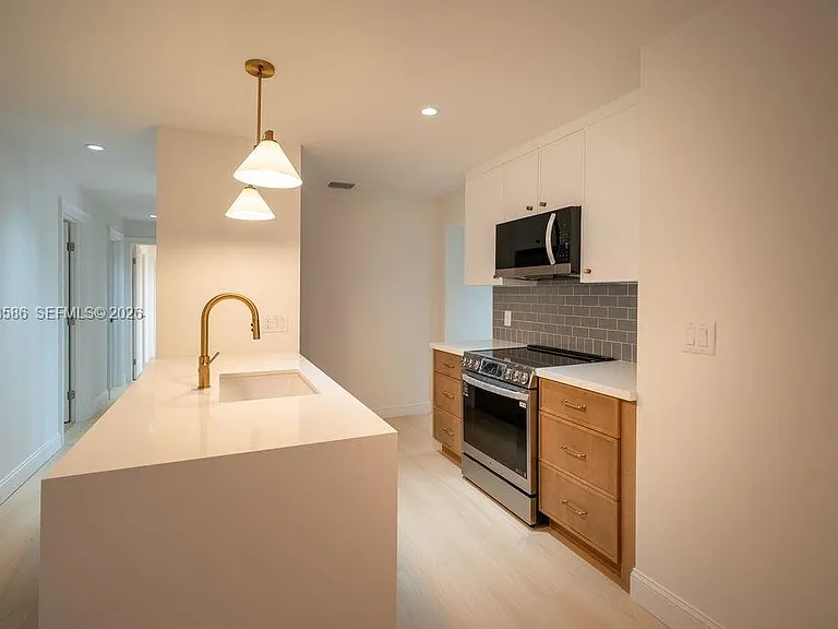 1550 S Greenway Dr — Photo 6