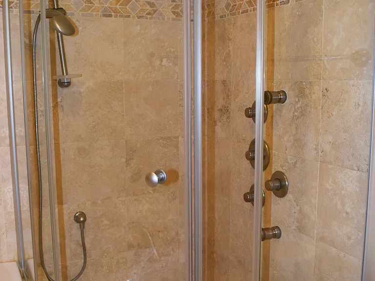 4450 Cedarglen Ct — Photo 18