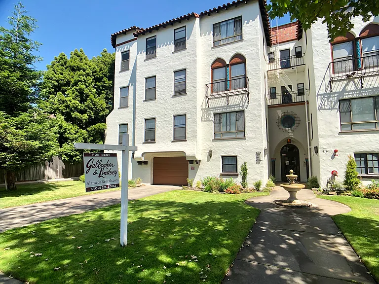 916 Union Street — Photo 8