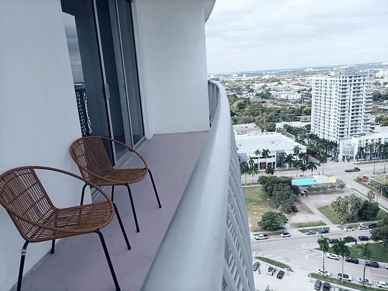1700 N Bayshore Dr #2805 — Photo 10
