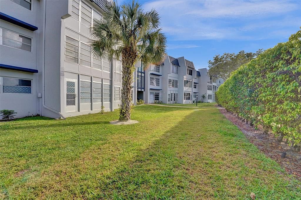 7897 Golf Circle Dr #105