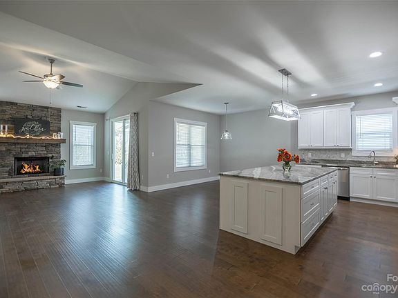4th image of 247 Leyland Cir