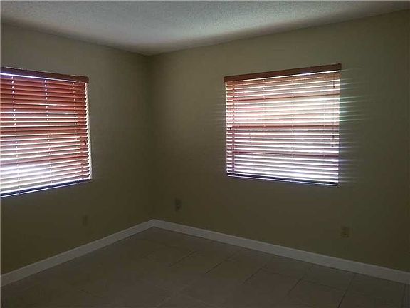 4th image of 9751 Wayne Ave APT 6