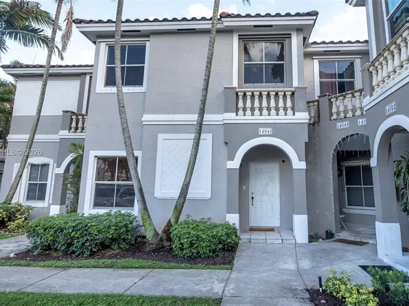 14046 SW 49th St #16, Hollywood, FL 33027