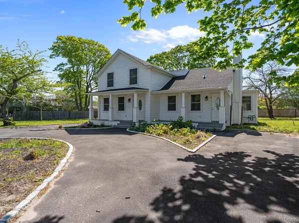 7600 Main Rd Unit 1, East Marion, NY 11939