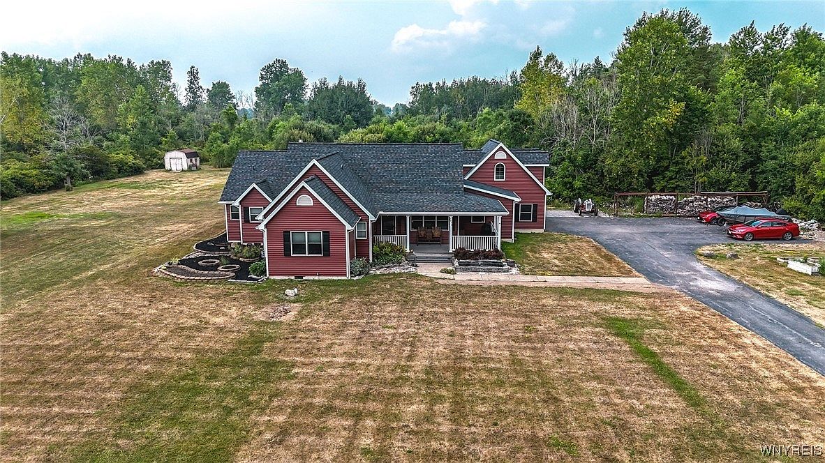 7570 Cedar St, Akron, NY 14001 | Zillow