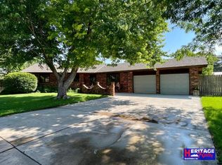 2712 N Easy St, Garden City, KS 67846