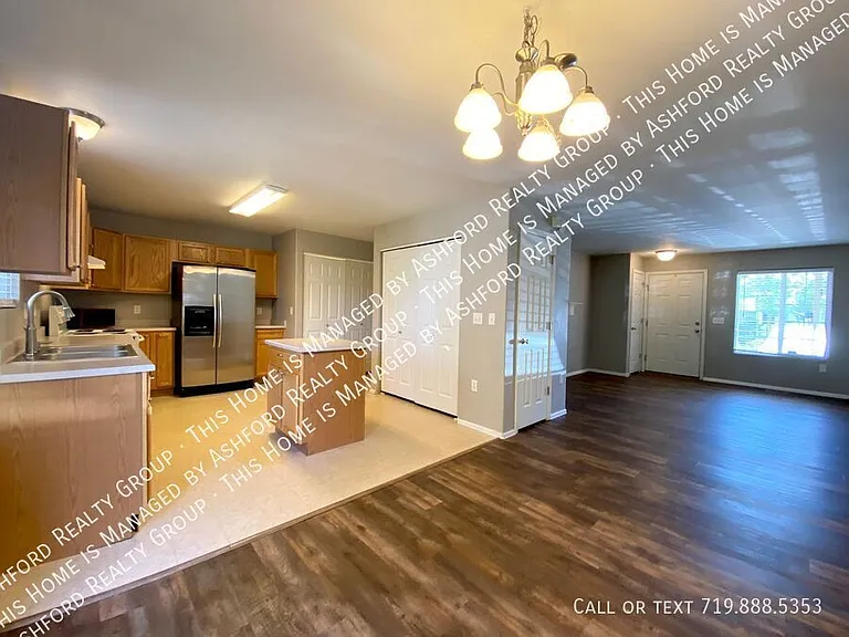 464 Ellers Grv — Photo 7