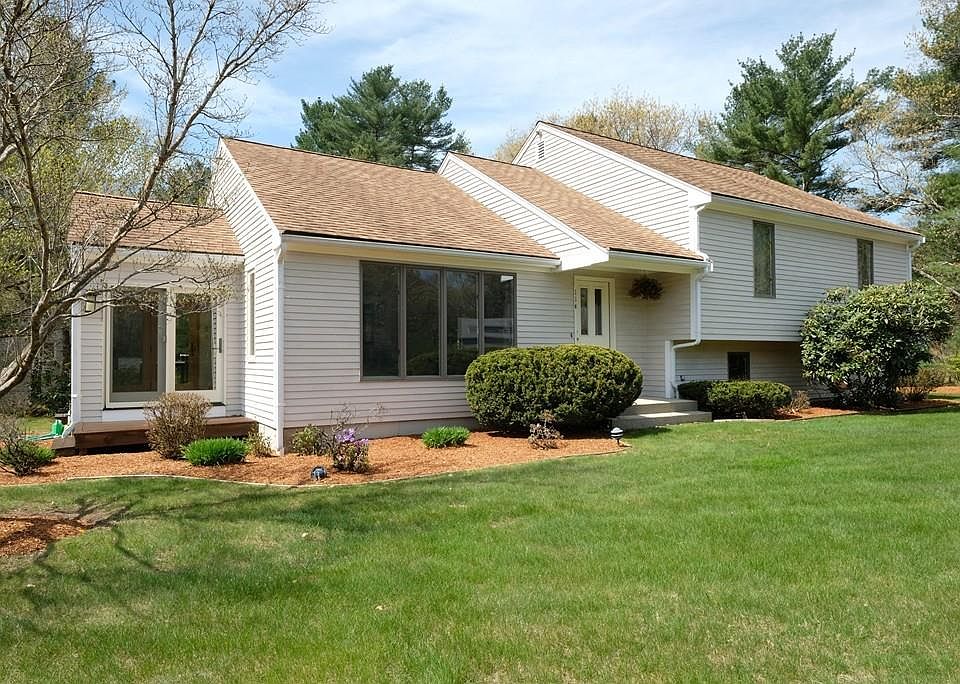 1st image of 114 Cranberry Dr