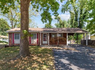 11915 Glenpark Dr, Maryland Heights, MO 63043