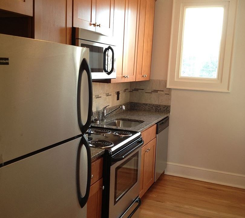 1st image of 1127 W Grace St APT 30
