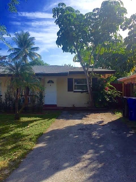 1st image of 350 NW 17th Pl #2