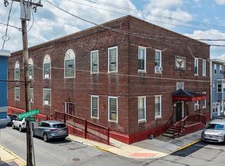 816 Bingaman St, Reading, PA 19602