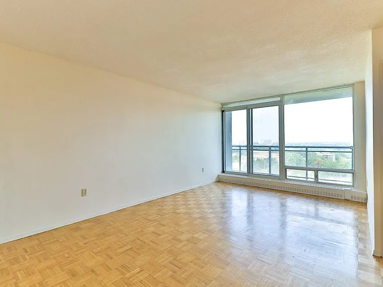 20 Carabob Ct — Photo 9