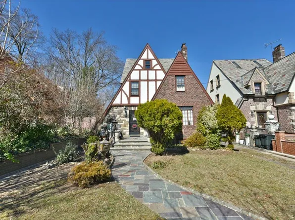 178-15 Croydon Road, Jamaica Estates, NY 11432