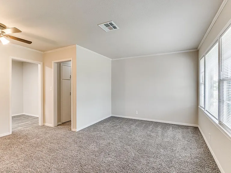 2221 Churchill Pl — Photo 5