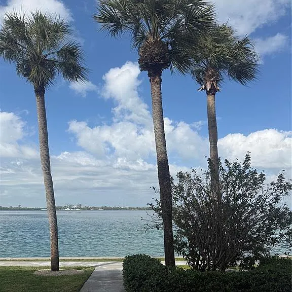 775 John Ringling Blvd #33 — Photo 34
