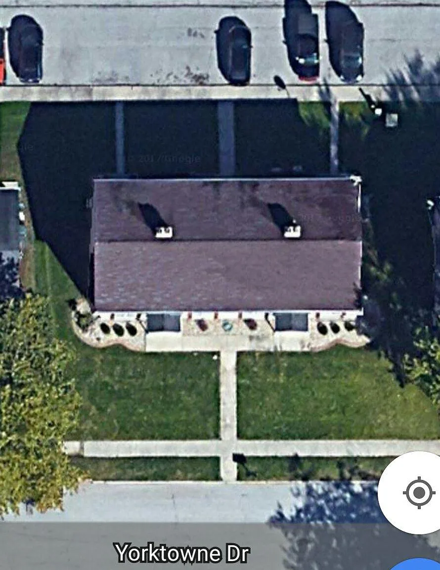 2 bed, 1.5 bath, 990 sqft, $1,450 — Photo 2
