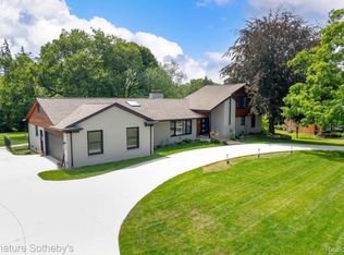 3810 Burning Tree Dr, Bloomfield Hills, MI 48302