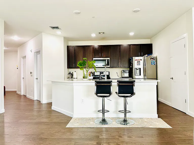 Kitchen Pic 1