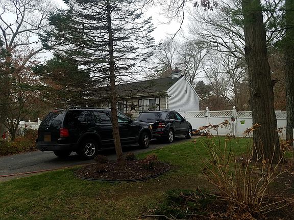3rd image of 82 West Ln