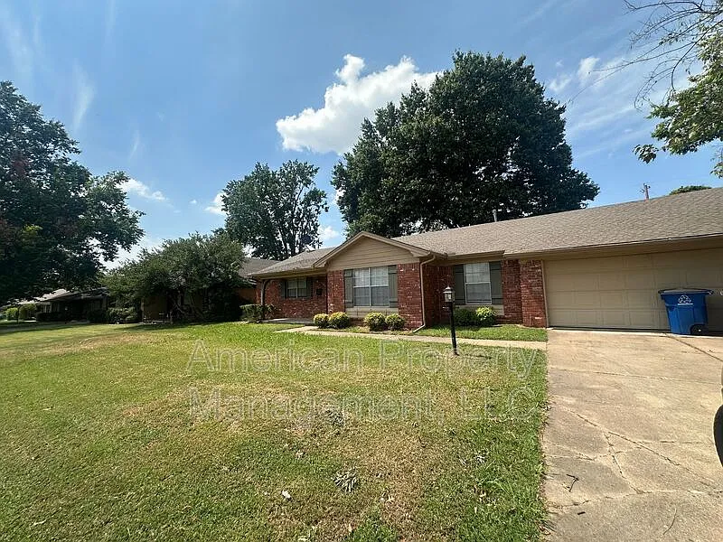 3 bed, 2.0 bath, 1870 sqft, $1,700 — Photo 1