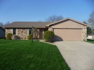 8221 Northbury Dr, Fort Wayne, IN