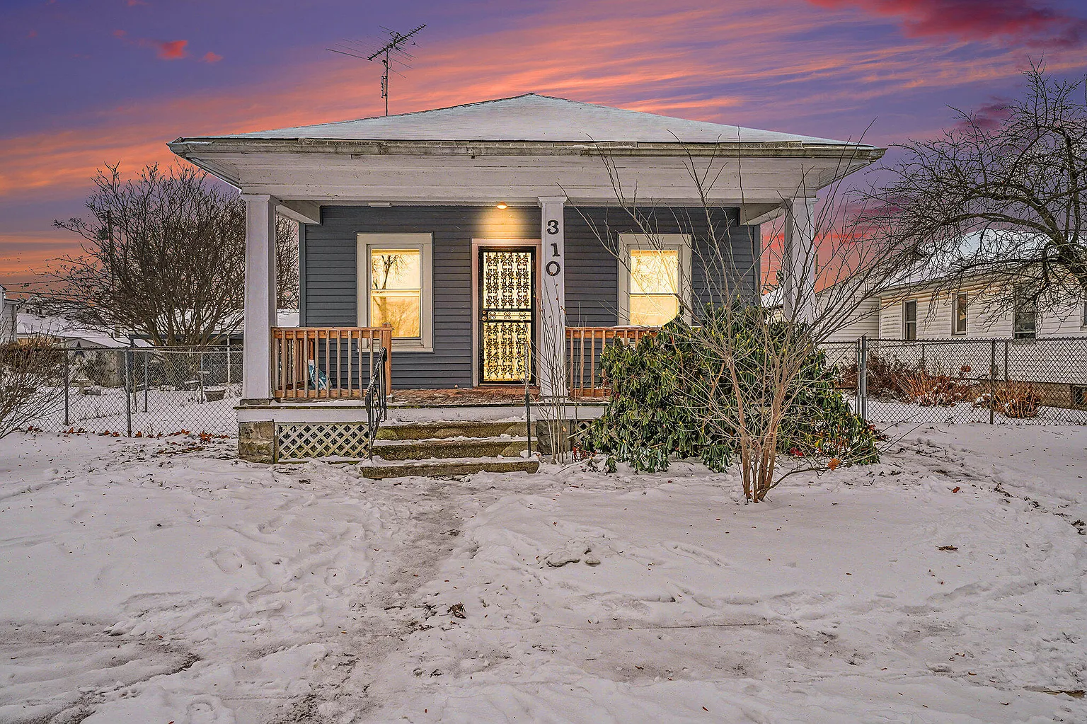 310 Planett St photo 1