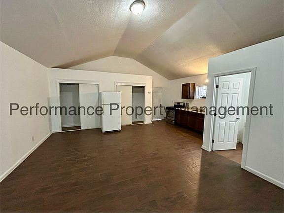 4th image of 728 Lincoln St #B