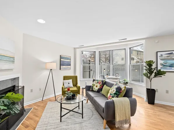 286 Sidney St #286, Cambridge, MA 02139
