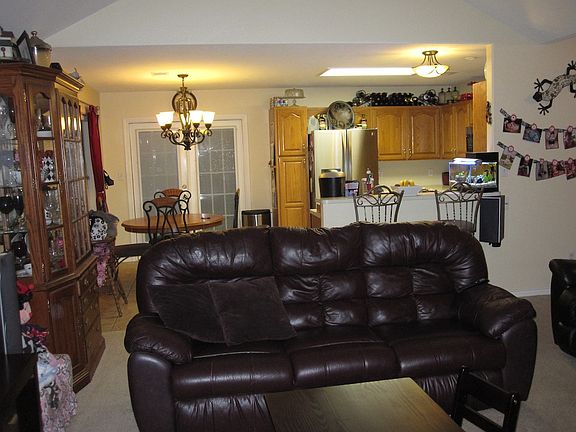 5th image of 3731 Oakdale Dr