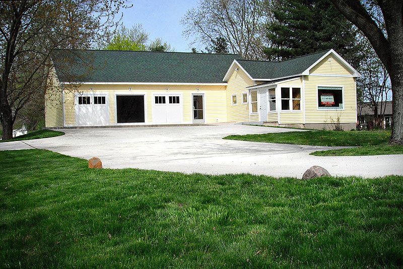 1st image of 7813 Cottonwood Dr