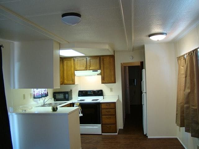 Kitchen, Dining Area