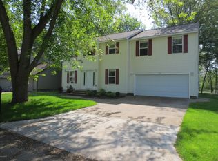 3707 Baker St, Norton Shores, MI