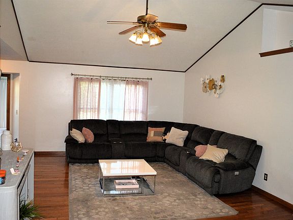 3rd image of 58178 Diener Dr