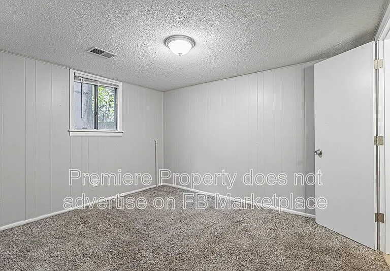 2527 NW 6th St — Photo 13