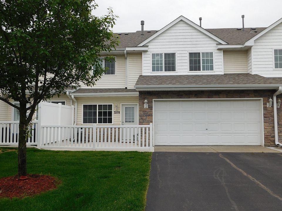 3bedrooms, 3 bath, 2 car garage home in Rosemount Schools.