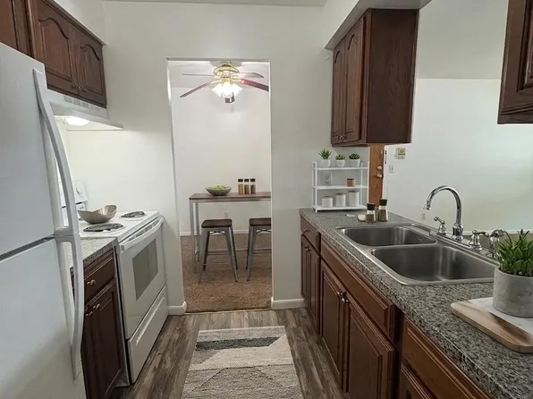 695 Capital Ave NE #16B, Battle Creek, MI 49017