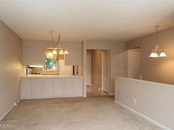 4th image of 4419 N Valley Dr NE
